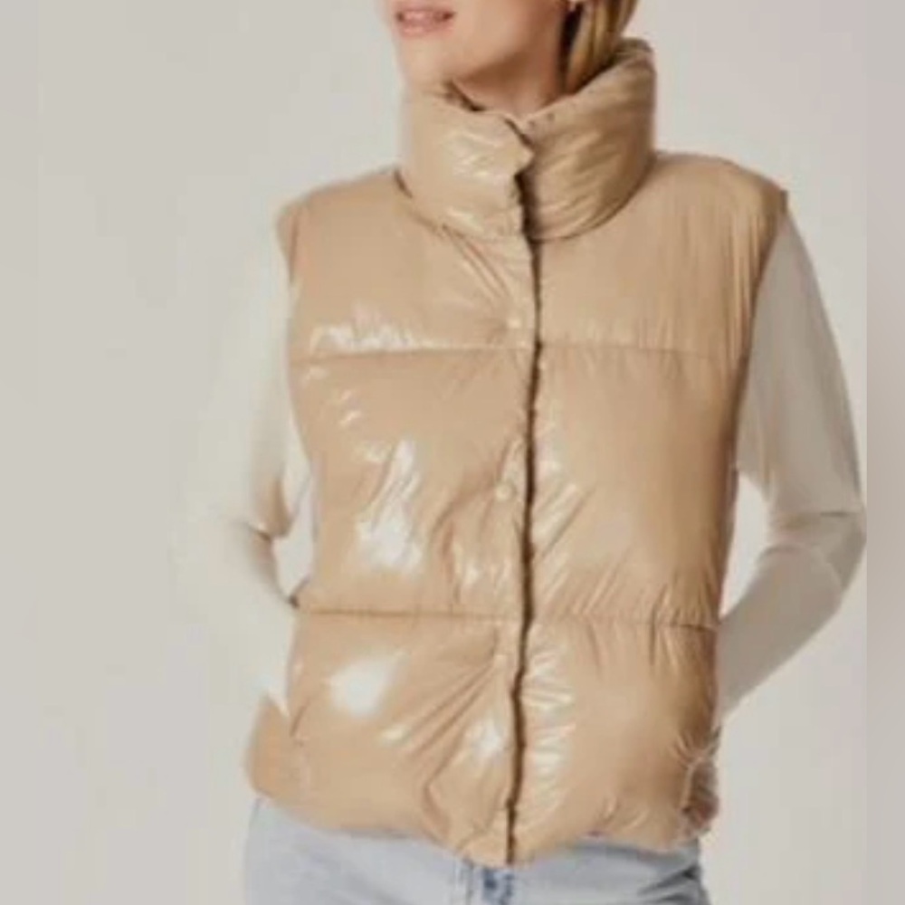 Deluc Marmi puffer vest gilet sand beige small cropped